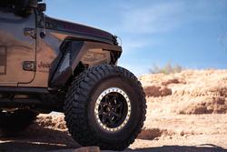 DV8 Offroad INFEND-03FB