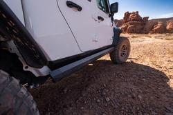 AMP Research 77135-01A