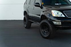 DV8 Offroad SRGX-02