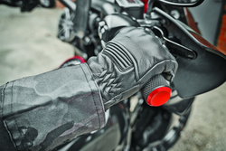 Speed and Strength 880465