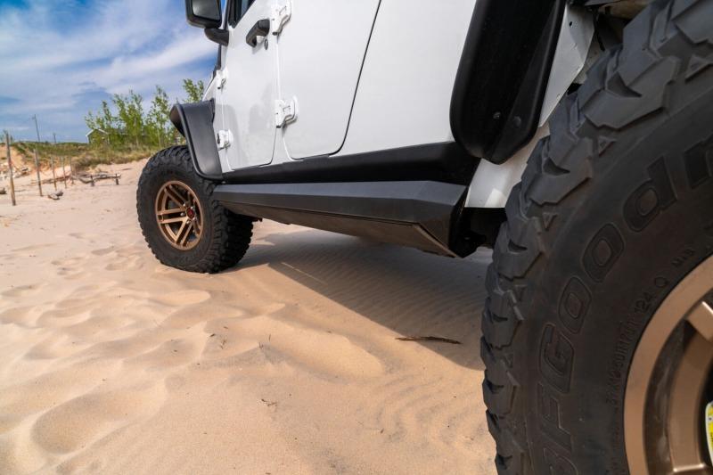 AMP Research 77122-01A