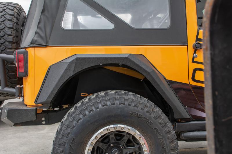 DV8 Offroad FENDB-09