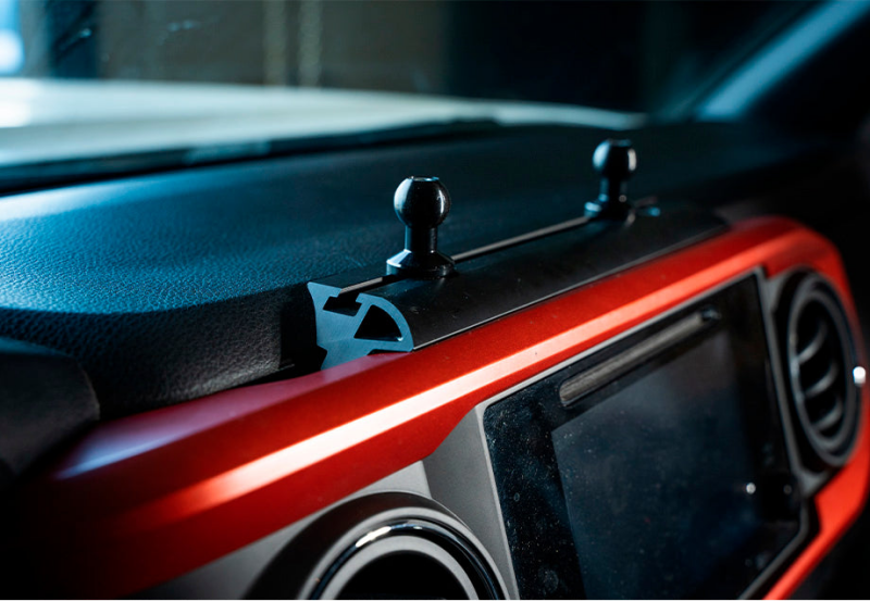 Cali Raised LED CR3086