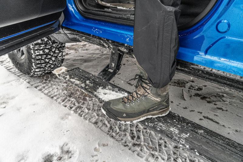 AMP Research 78240-01A