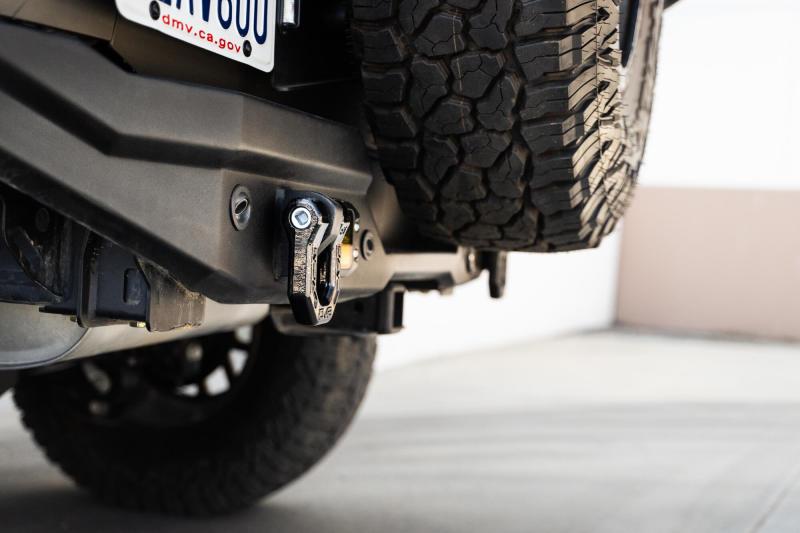 DV8 Offroad UNSK-01BL