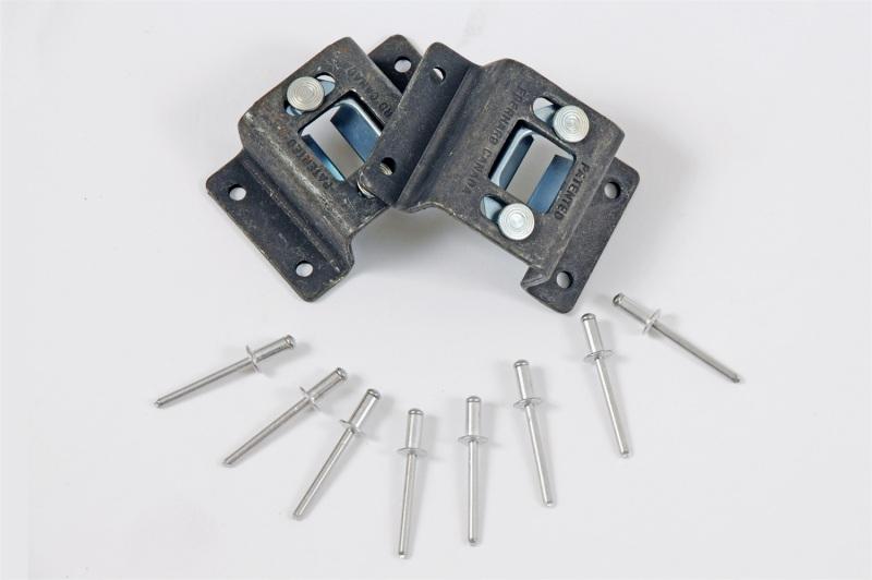 Dee Zee DZ TBSTRIKER