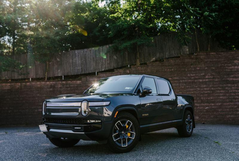 Rally Armor MF18-UR-BLK/WH