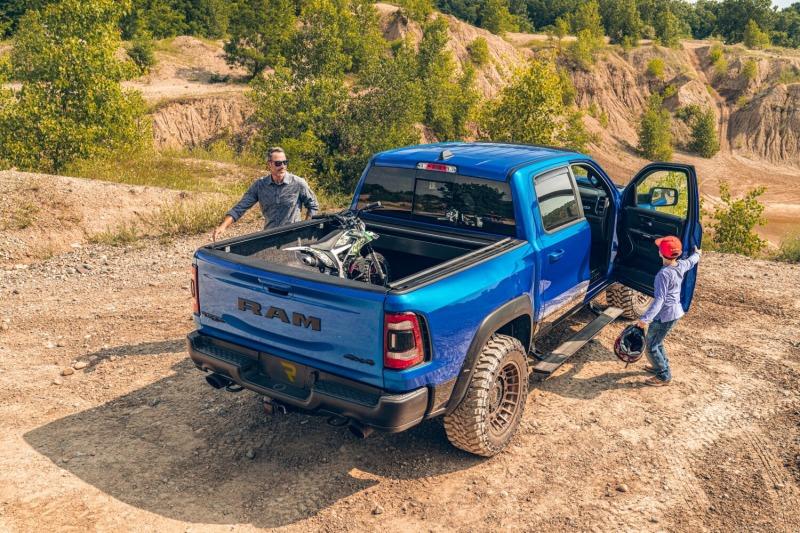 AMP Research 76364-01A