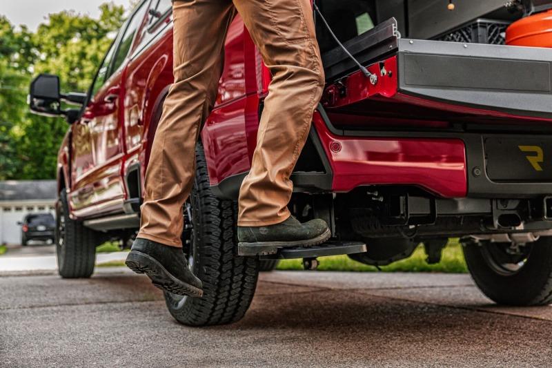 AMP Research 75330-01A